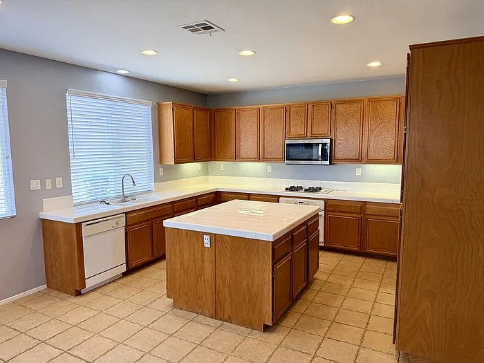 31141 Old Trail Cir — Photo 16