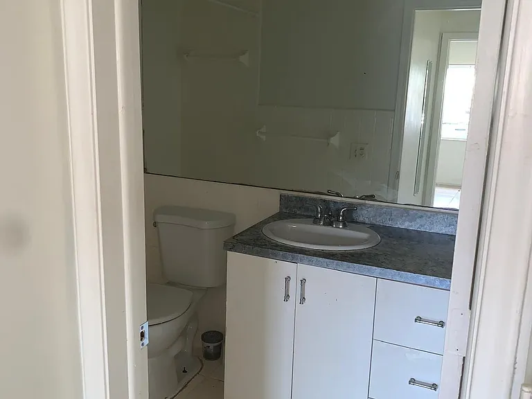 2624 NE 32nd St #104 — Photo 14