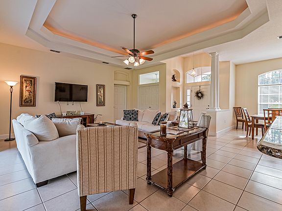 3rd image of 128 Zaharias Cir
