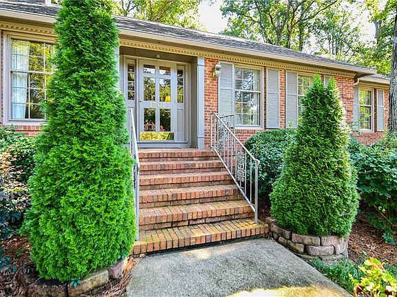 2nd image of 1702 Willow Wick Dr