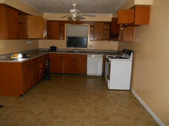 3rd image of 509 Hillcrest Dr