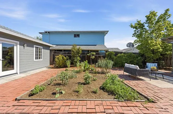 410 Wilton Ave — Photo 21