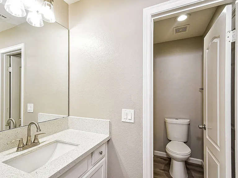 4237 Telstar Ct — Photo 15