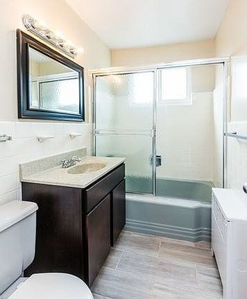 5th image of 6122 N Damen Ave APT 3D