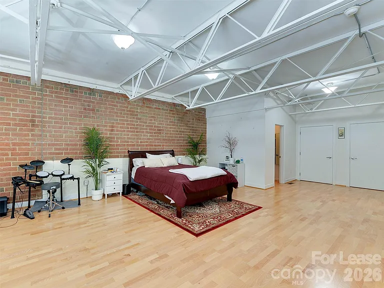 909 Westmere Ave — Photo 36