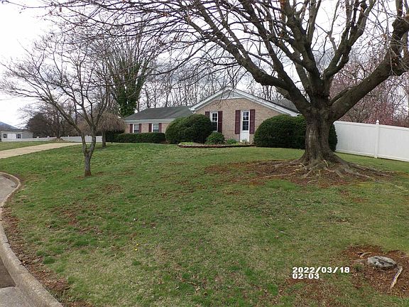 4th image of 25 Brighton Ct