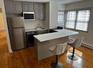 5630 N. Sheridan Rd., Chicago, IL 60660