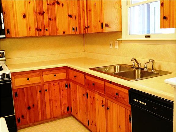 5th image of 121 Glenrock Dr