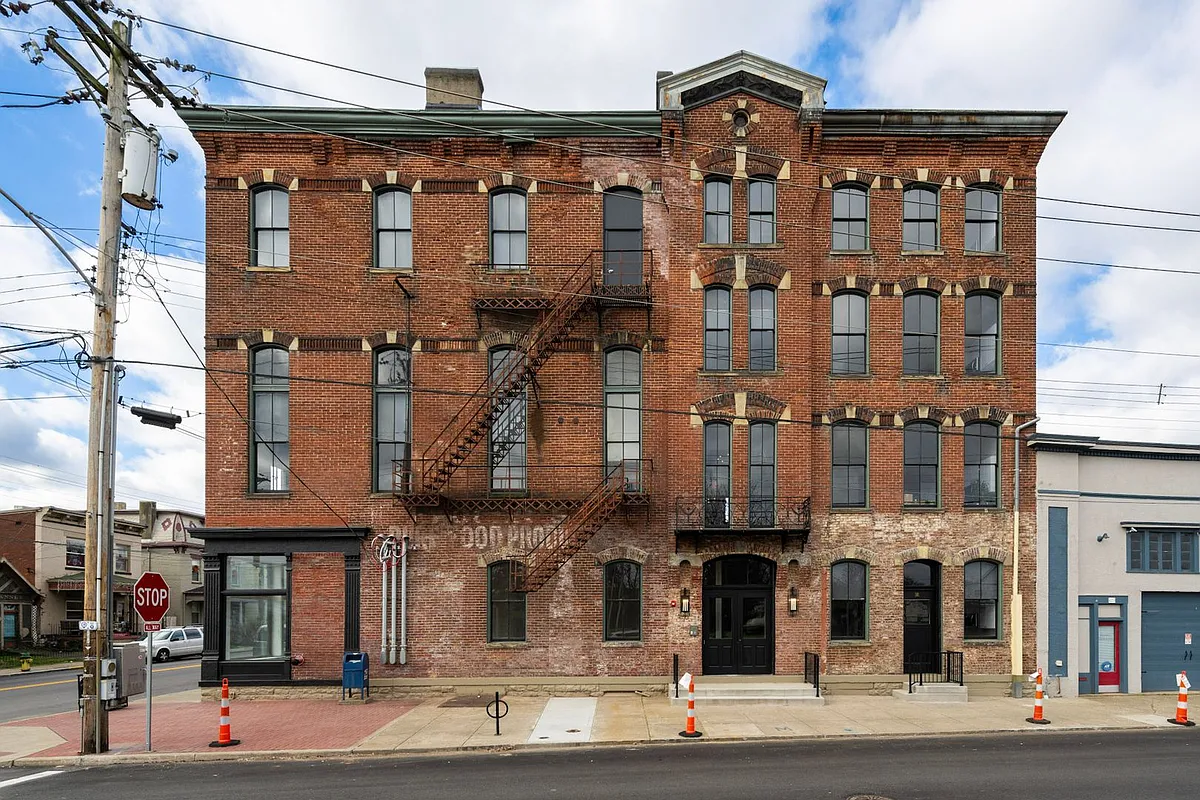 Building Photo - 512 Berry St #101
