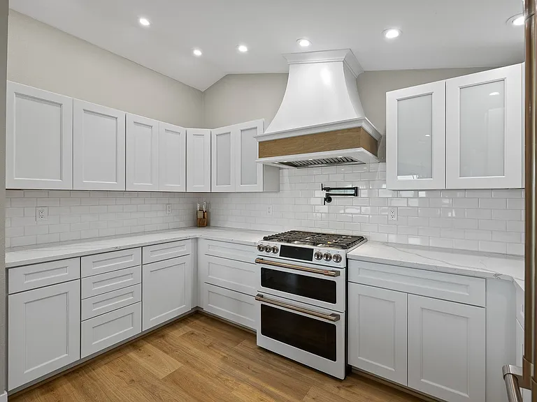 13239 Commodore Rd — Photo 5