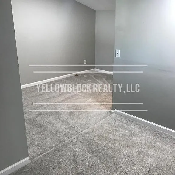 8207 Lydia Ave — Photo 13