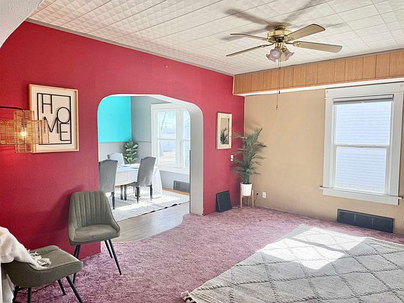 4th image of 202 N 9th St