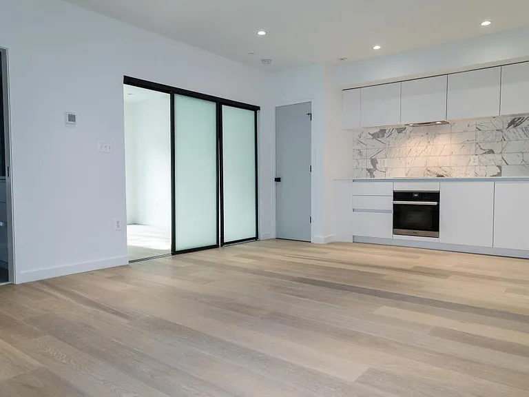 1443 Euclid St NW — Photo 2
