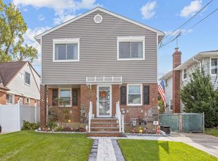 40 Frank St, Valley Stream, NY 11580