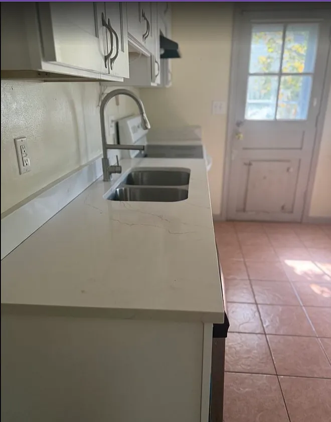 4 bed, 1350 sqft, $2,350 — Photo 3