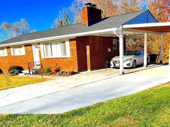 6008 Tipton Dr, Temple Hills, MD 20748