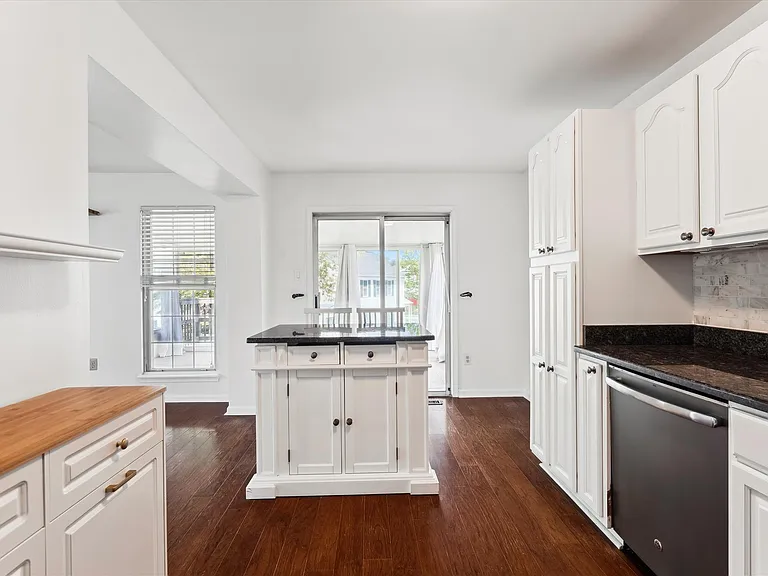 3594 Half Moon Gln — Photo 10