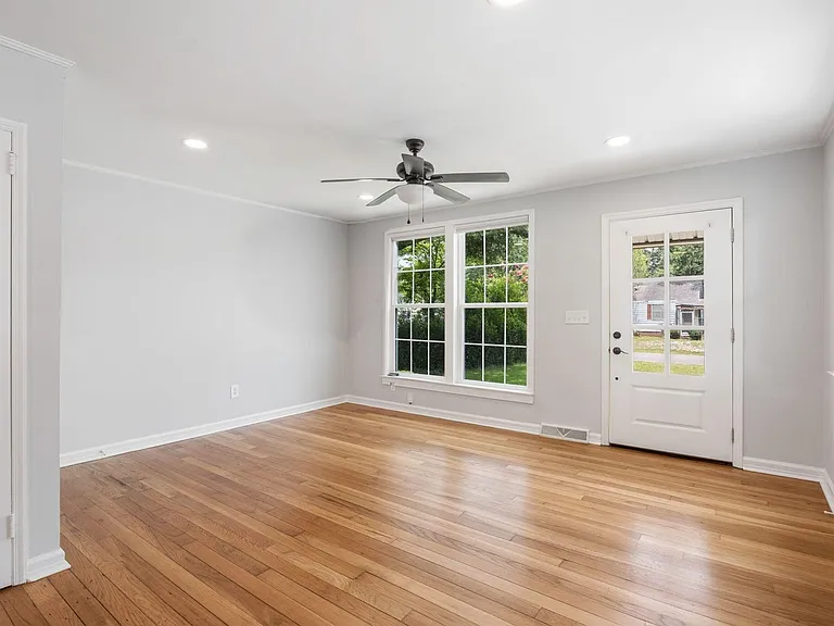 4717 Marlboro Pl — Photo 4