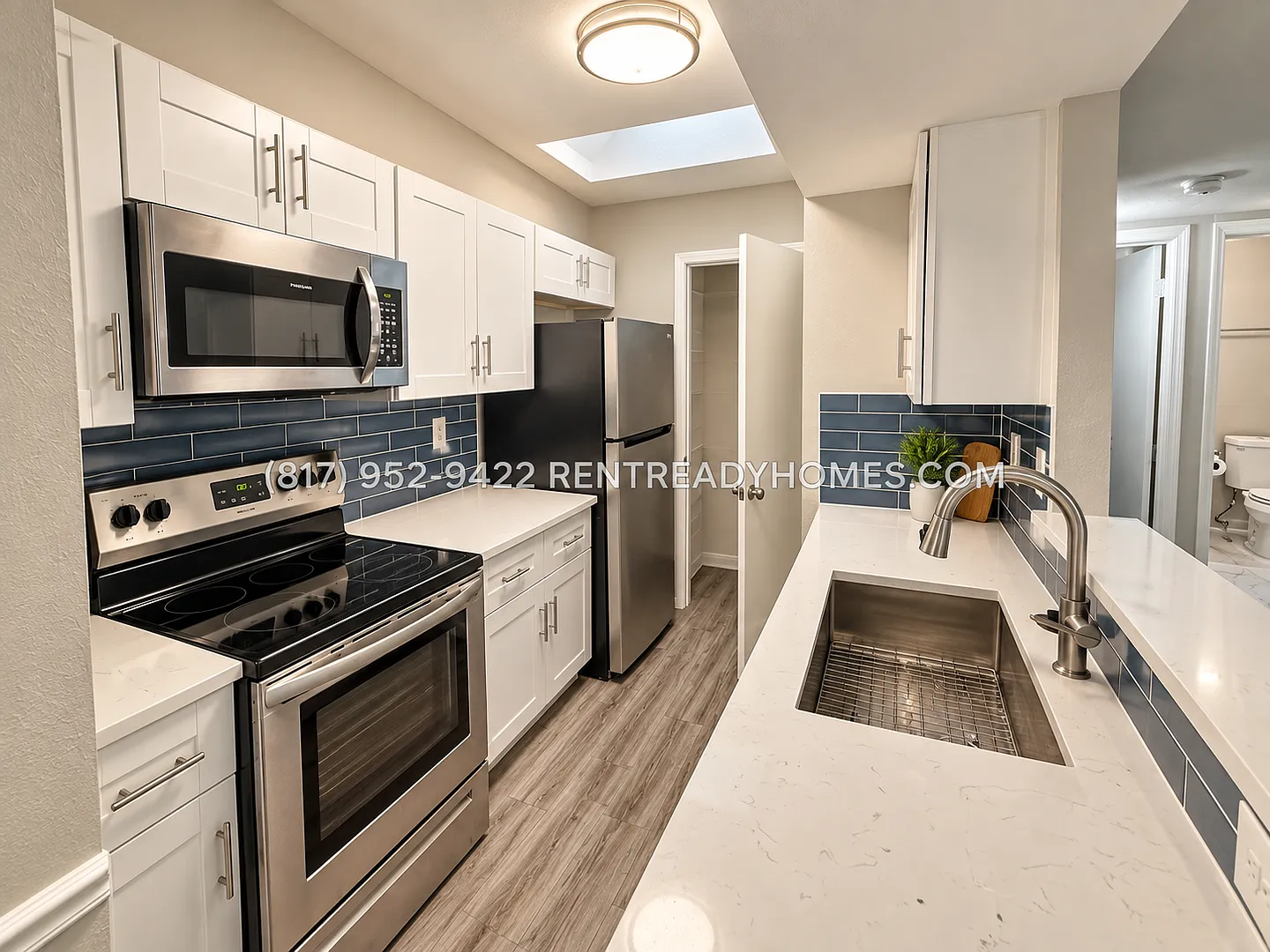 450 Dollins St - 2 Bedroom Cedar Hill Home With Fenced Backyard — Photo 4