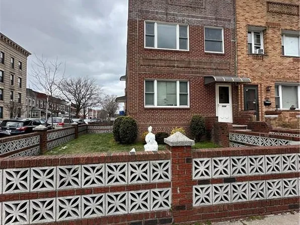 7324 17th Ave, Brooklyn, NY 11204