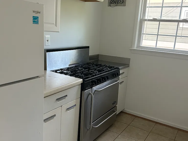 716 N Jackson St #2 — Photo 11