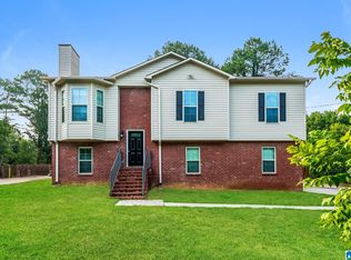 1047 Willow Creek Ct, Alabaster, AL 35007