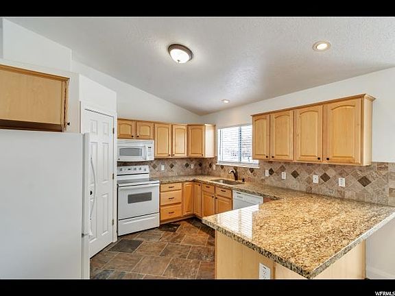 4th image of 5935 W Snowbush Ln