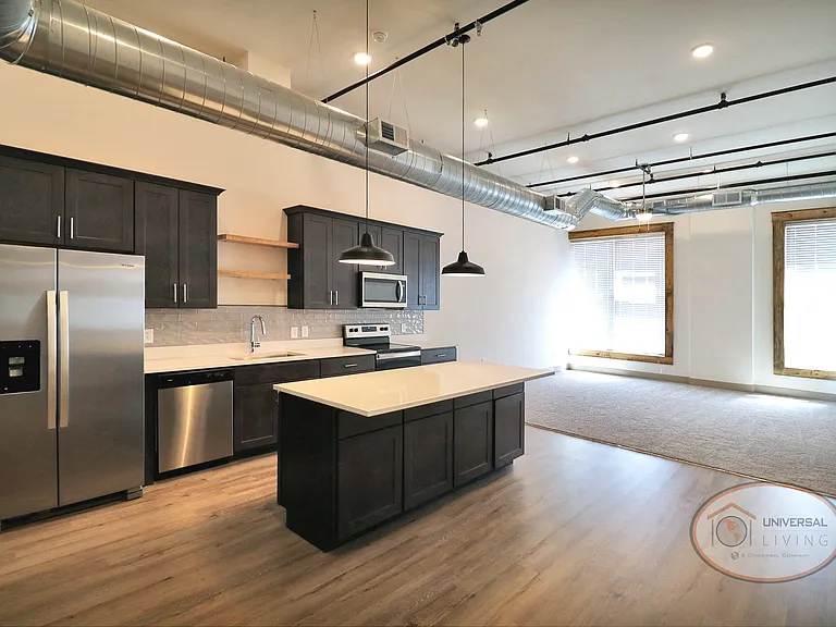 The Henry on Main — Photo 119