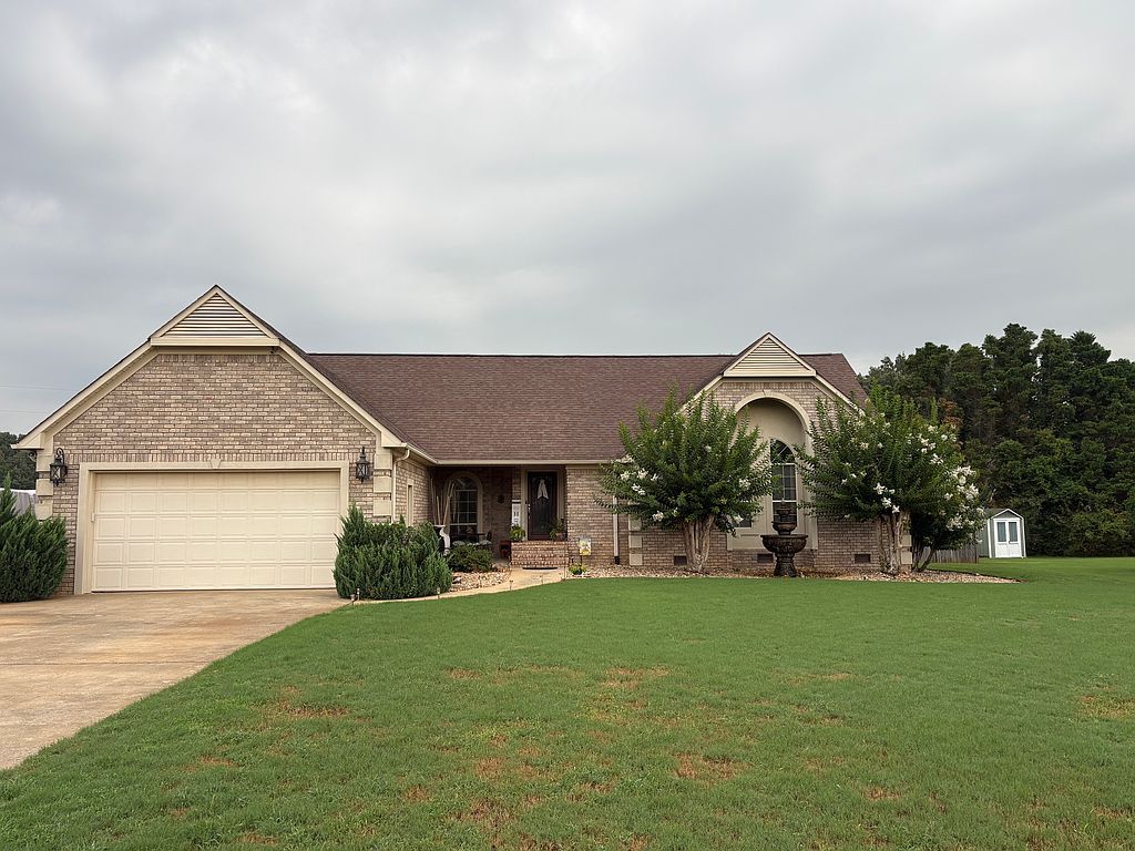 241 Mary Ellen Dr - Property Image