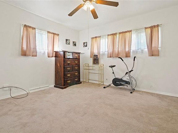 5th image of 2371 Bel Aire Ln