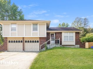 505 W Pine St, Raymore, MO 64083