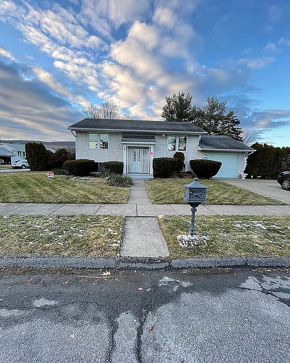 1st image of 107 Donny Dr