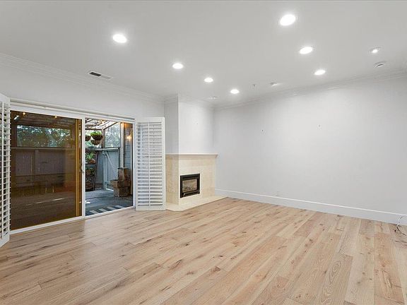 4th image of 2603 Willowbrook Ln Unit 23