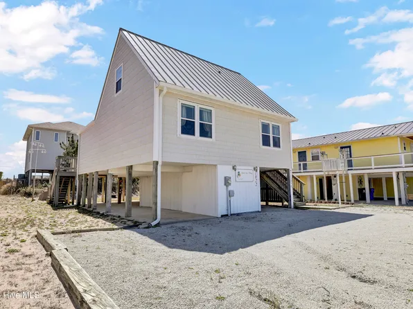 1822 N New River Drive, Surf City, NC 28445