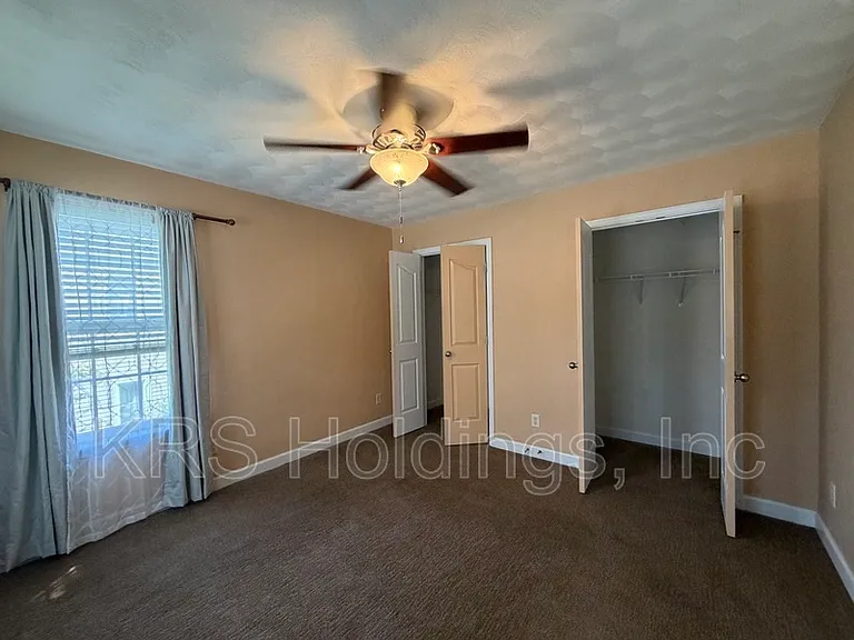 1129 Hampton Ave — Photo 11