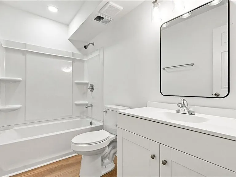 5095 Roswell Rd #203 — Photo 25