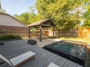 43 N Spinning Wheel Cir, The Woodlands, TX 77382