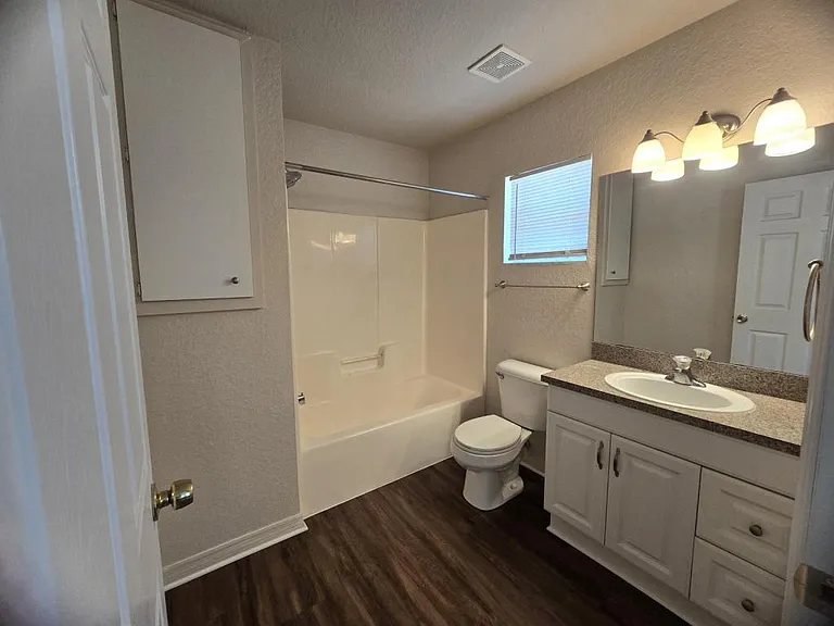 1344 London Ave — Photo 11