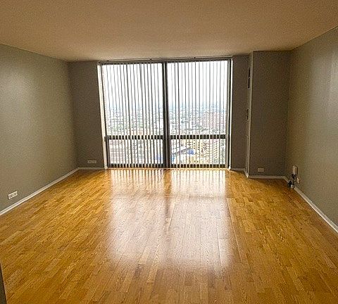 2nd image of 2650 N Lakeview Ave APT 3103