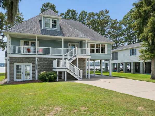 57 W Bayside Drive, Chocowinity, NC 27817