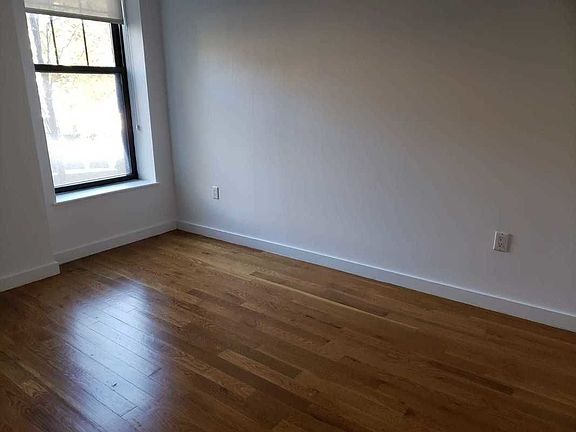3rd image of 10 Saint Pauls Pl APT 1B