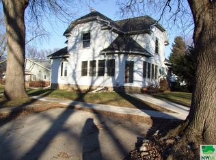 208 Walnut St, Aurelia, IA 51005