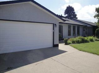 1611 W 24th St S, Lethbridge, AB T1K2M2