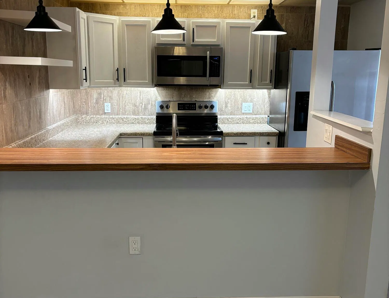 2 bed, 2.5 bath, 1236 sqft, $2,300 — Photo 3
