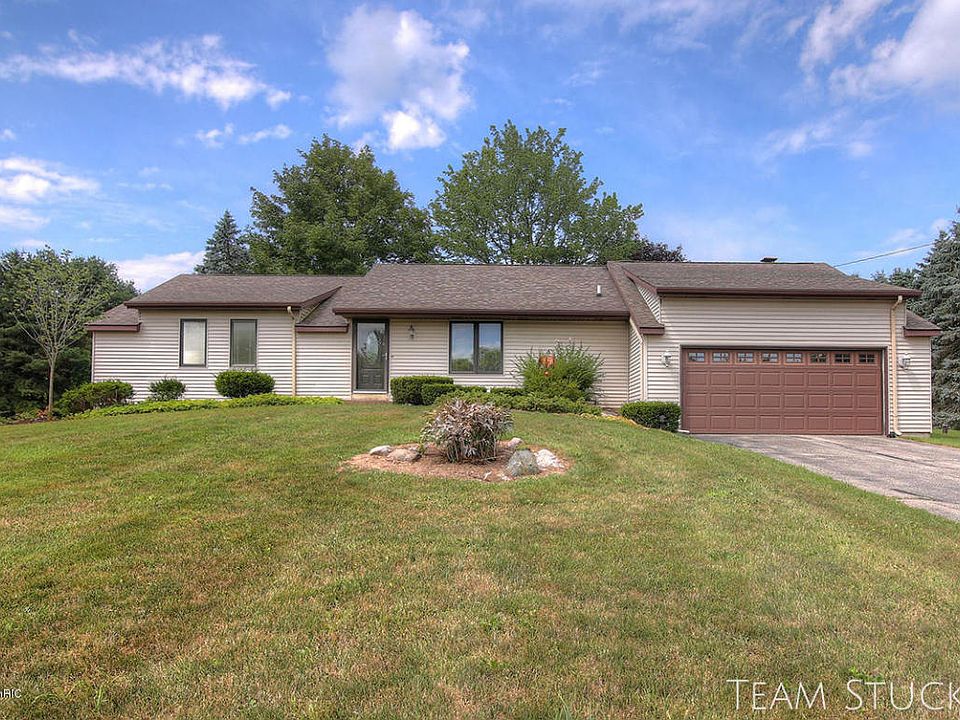 1st image of 8355 Pine Island Dr NE