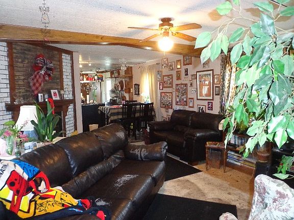 3rd image of 4033 Riverview Cir