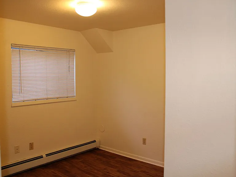 1419 Riverside Ave — Photo 7