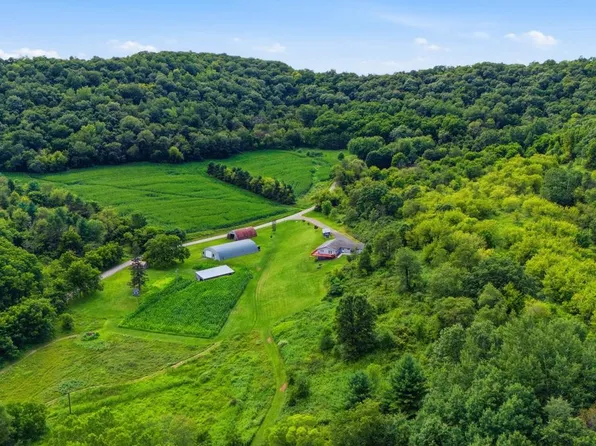 W21152 Docken LANE, Galesville, WI 54630