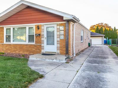5950 S Natoma Ave, Chicago, IL, 60638
