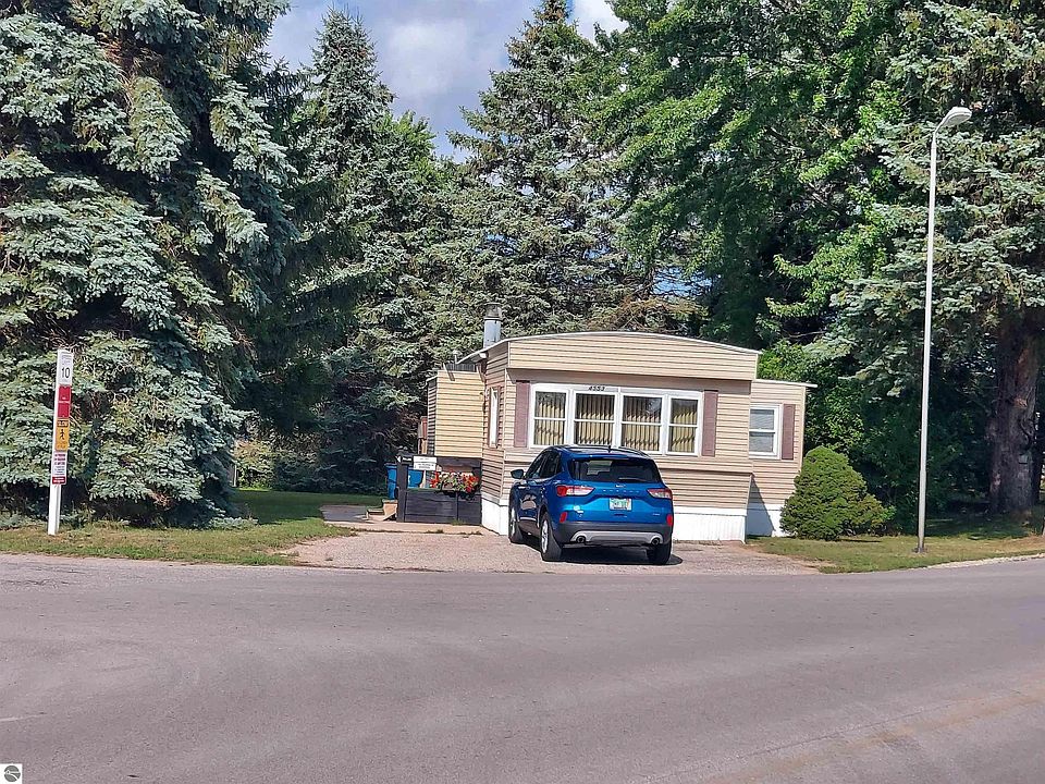 1st image of 4553 Goldenrod Dr